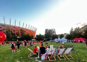 Leżaki na wynajem Warszawa Stadion Narodowy